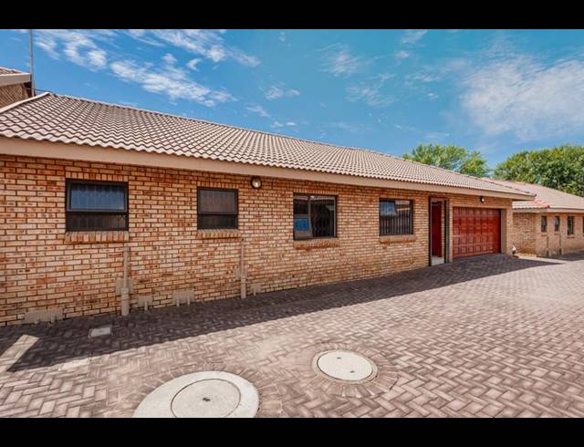 3 BEDROOM CLUSTER FOR SALE IN NEW REDRUTH